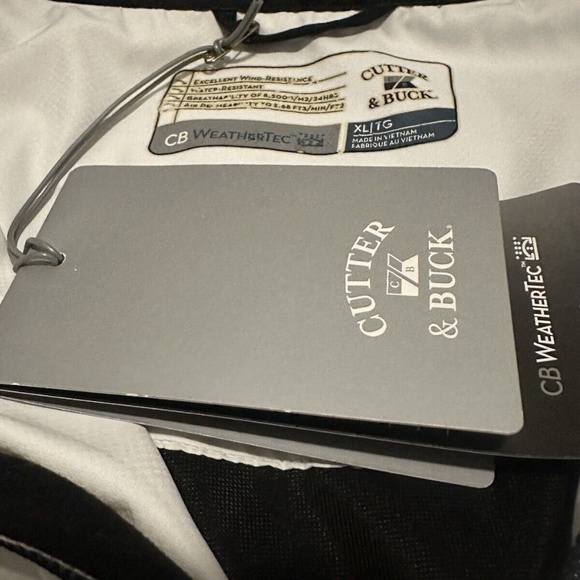 Cutter and Buck Half Sleeve Quarter Zip Jacket - Picture 2 of 11